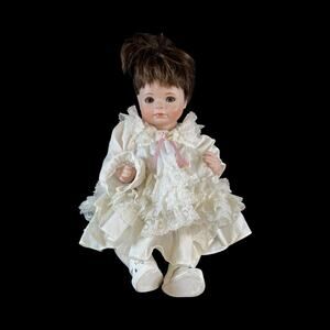 17" LINDA LEE BEAUTIFUL LIMITED EDITION PORCELAIN DOLL 10/125 RARE VINTAGE